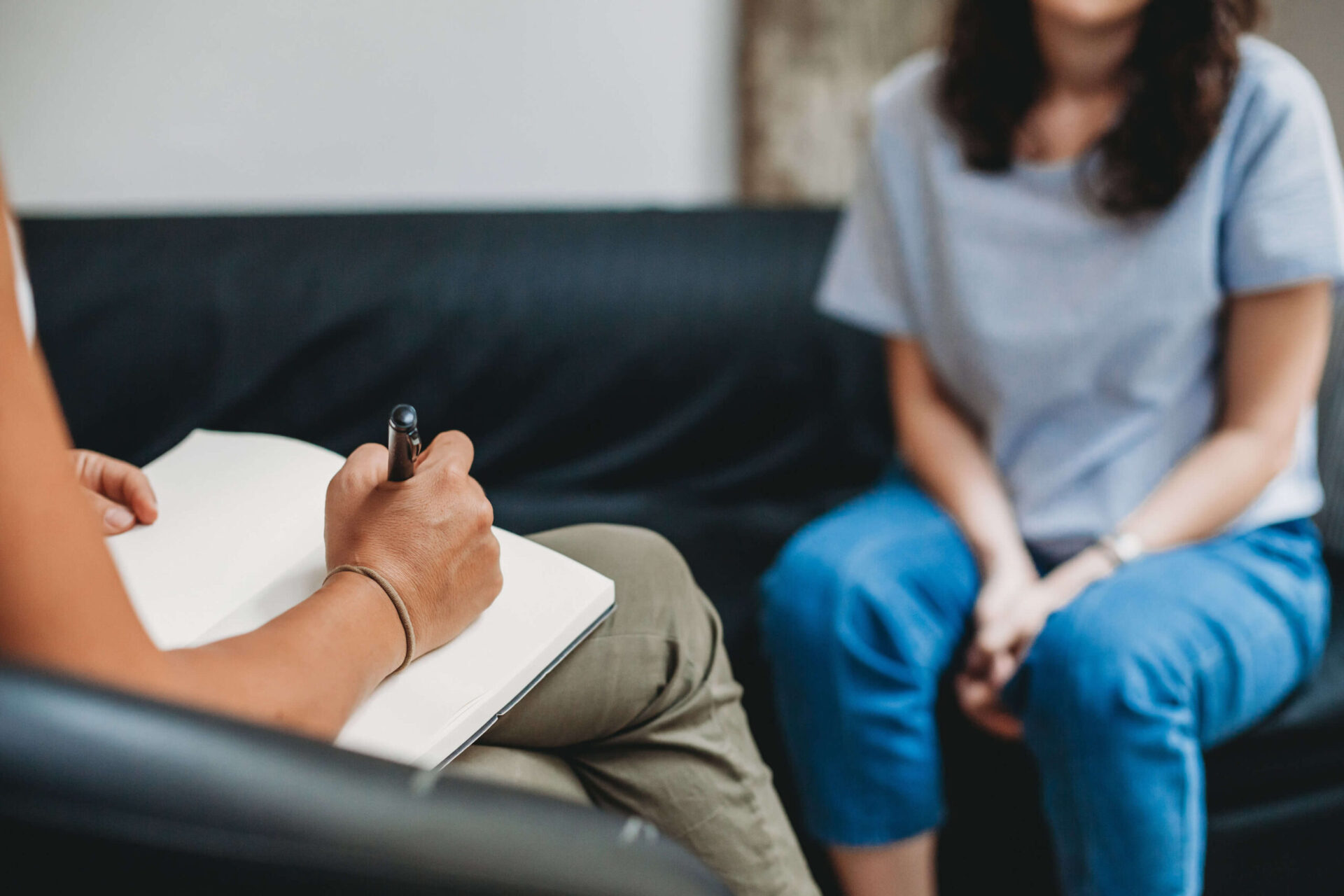 Suivi psychologique et non médicamenteuse Suivi psychologique et non médicamenteuse